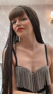 Cutie_orgasmIn a black leather skirt图片 4