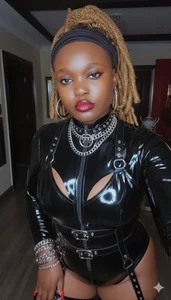 Mistress__ Public зображення 7