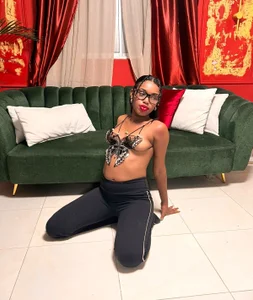 bella_moonlight_crのSPORTY SEXY 🔥の 6枚の写真