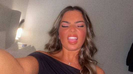 SexyWillowUk Public Pic 2