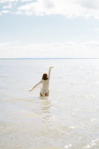 DiWalton ass in the sand Foto 4