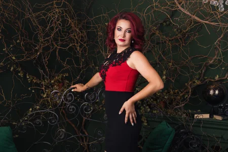 Cassandra_Hotty Public  8টি ছবি