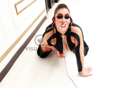 Angie_Will If you treat me well I'll be your bitch Foto 2