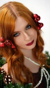 AliceAllisons 🎄😻 Pic 5