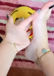 Sophie_BbC_Squirt: Public ( 6 фото)