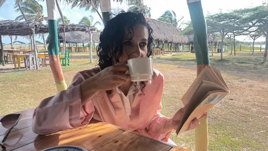 AriannaRussell_ Recharging my energy to unleash all my craziness with you very soon 🍑 Immagine  3