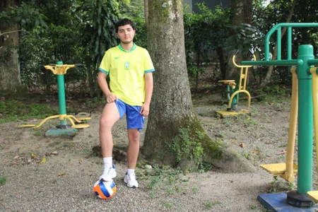 Oliver_Jamees soft lights, looks that say more than they appear and an energy that invites you to get closer Pic 5