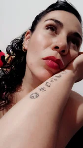 mia_velvet1 Public Pic 2