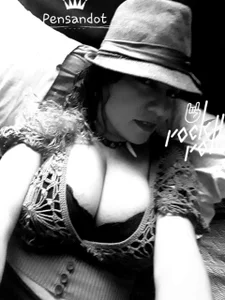 FranchescaSexy1 Public Pic 2