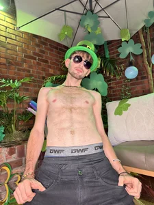 Top_and_bottom 🍀Happy St. Patrick's Day, guys✨ 사진 3