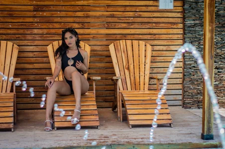 Witney_xxx Public Immagine  4