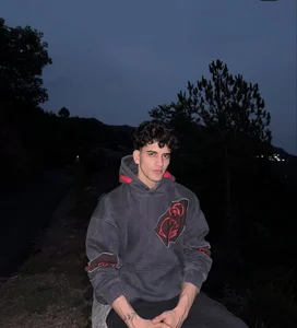 HotPrism439 Aryan🌊 Foto 3