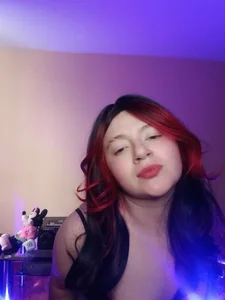 Gigi_hart7 Cream Foto