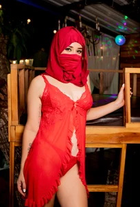 Mysterious, intense, and hard to forget🥵🍒 de _Malak  4 photos