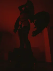 ninaevanss_ kullanıcısının Horny little devil 🎃😈 albümü -  3 fotoğraf