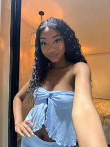 SavannahWildee Your smell of the sea guides me towards your waves🌊 Pic 2