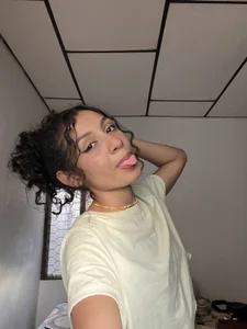 SiraJones-13 Public Foto