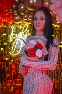 NatyRomeroX1Our hot Valentine's Day Bild