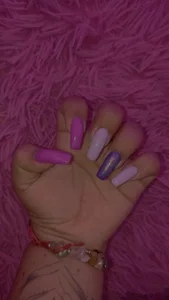 sophy_champagne my feet and hands Pic