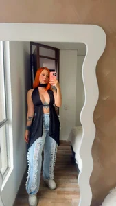 Public de IsaPeach  photos