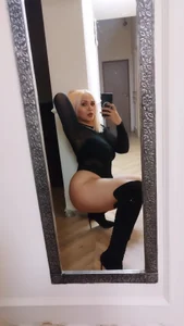 LaylaBlakes Public slika