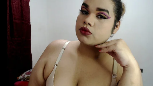 kami_hot_ts Hello guys Foto