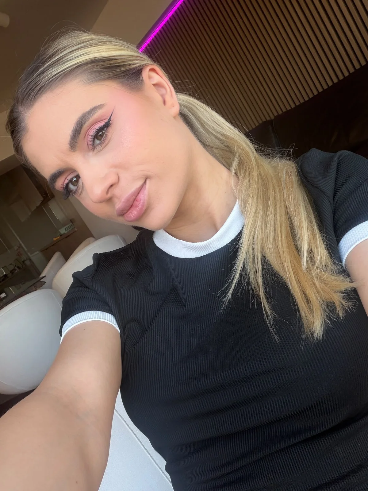 صور HaileyMadow الرائجة  1689