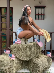EmiGomez_ 🔥🇺🇸 Stars, Stripes & Sweet Temptation ✨ Immagine  5