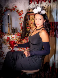 lixie_peyton kullanıcısının A Little Halloween Temptation 🖤🎃 albümü -  6 fotoğraf