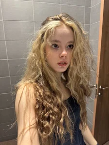 TiffinyMergist Wow, look at my curls! Pic