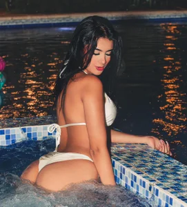 BritanyLin__ Public Gambar