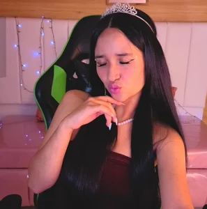 bella_vibess_s kiss me Pic