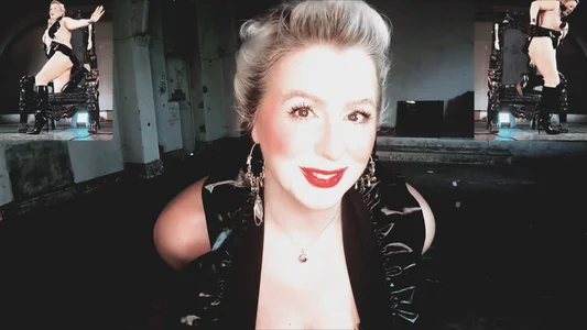 GoddessAlimony: HALLOWEEN QUEEN screengrabs ( 2 фото)