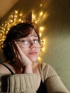 AriaMonroX for free Billede
