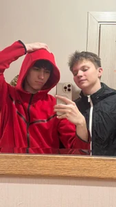 Zdjęcia 1gay1straight Public:  3