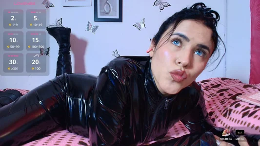Seraphine_Moont latex hot Pic 2