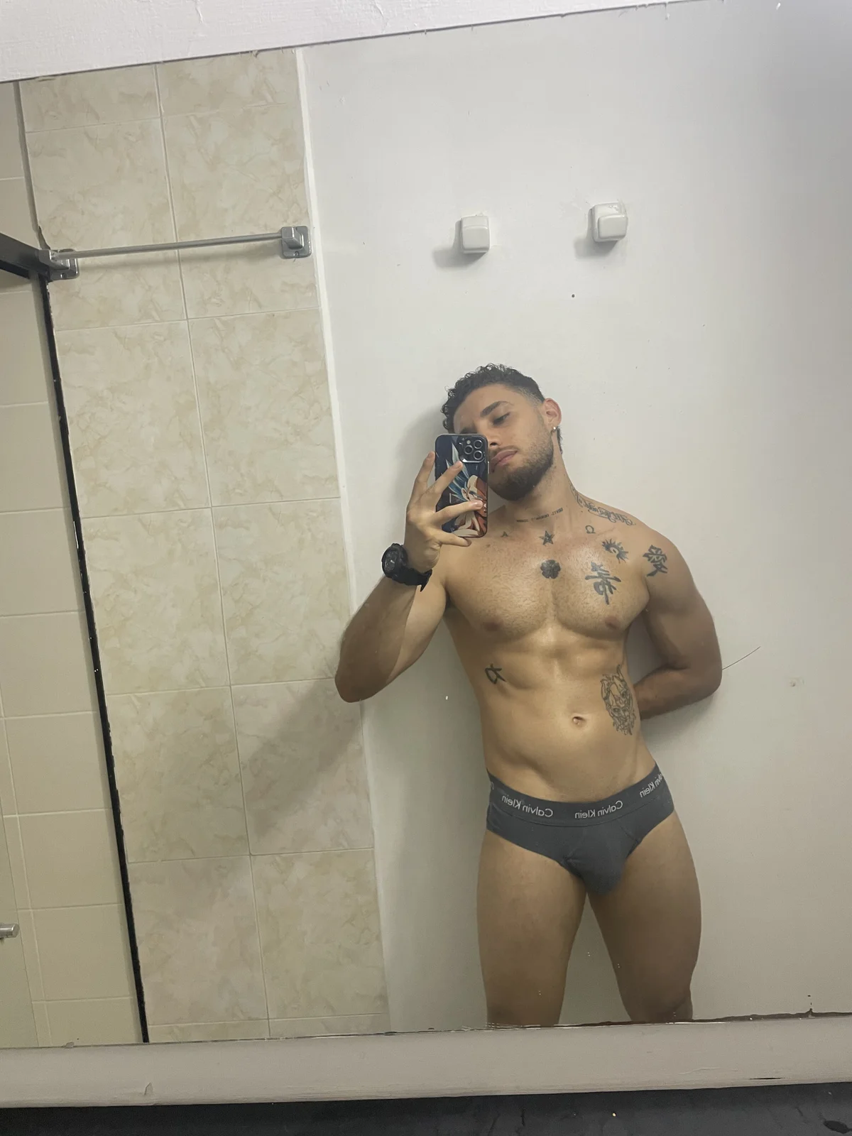 Трендове зображення  9643 Kiing_001