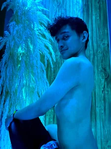 💦 Under the Blue Heat de Amun_obsidian  3 Imagens