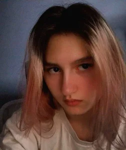 MayaGrins Soft Gaze & Pink Hair slika 3