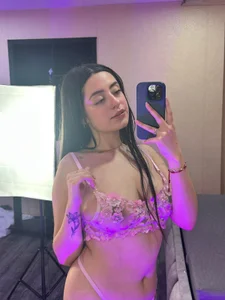 abbyyangell_ Me 😏 صورة واحدة|abbyyangell_ Me 😏 صورتان|abbyyangell_ Me 😏  8 صور|abbyyangell_ Me 😏  8 صورة