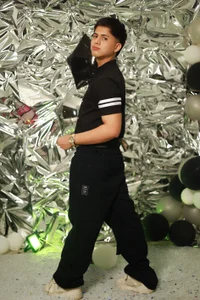 Niicky1_ Happy New Year 2025 ✨🎉🎊 Foto 5