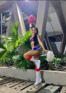 zoee_hamilton Public  5. fénykép