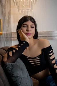 Luna_Femme delicious girl Foto 4