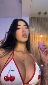 AriRobert_ Hellooo, did you miss me? Pic 3