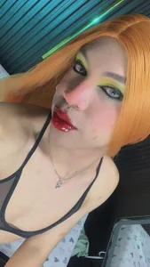 I think it's time to convert this chemistry into unforgettable physics ... de AndyBlake_  6 Imagens