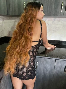 Eloisa_cleavage_のI love drinking your milkの 3枚の写真