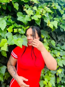 Outdoor de EmilyQueen3x  4 Imagens