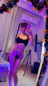 Iris_Latinagirl 🖤 Gambar 2