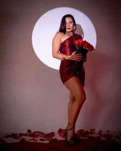 ada_mclaine A gift with love зображення 2