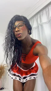 Red is hot od Alex_Keit  3 snímek